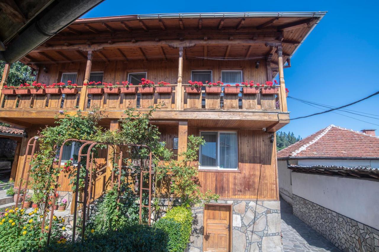 Guest House Roden Dom Kopriwschtiza Exterior foto