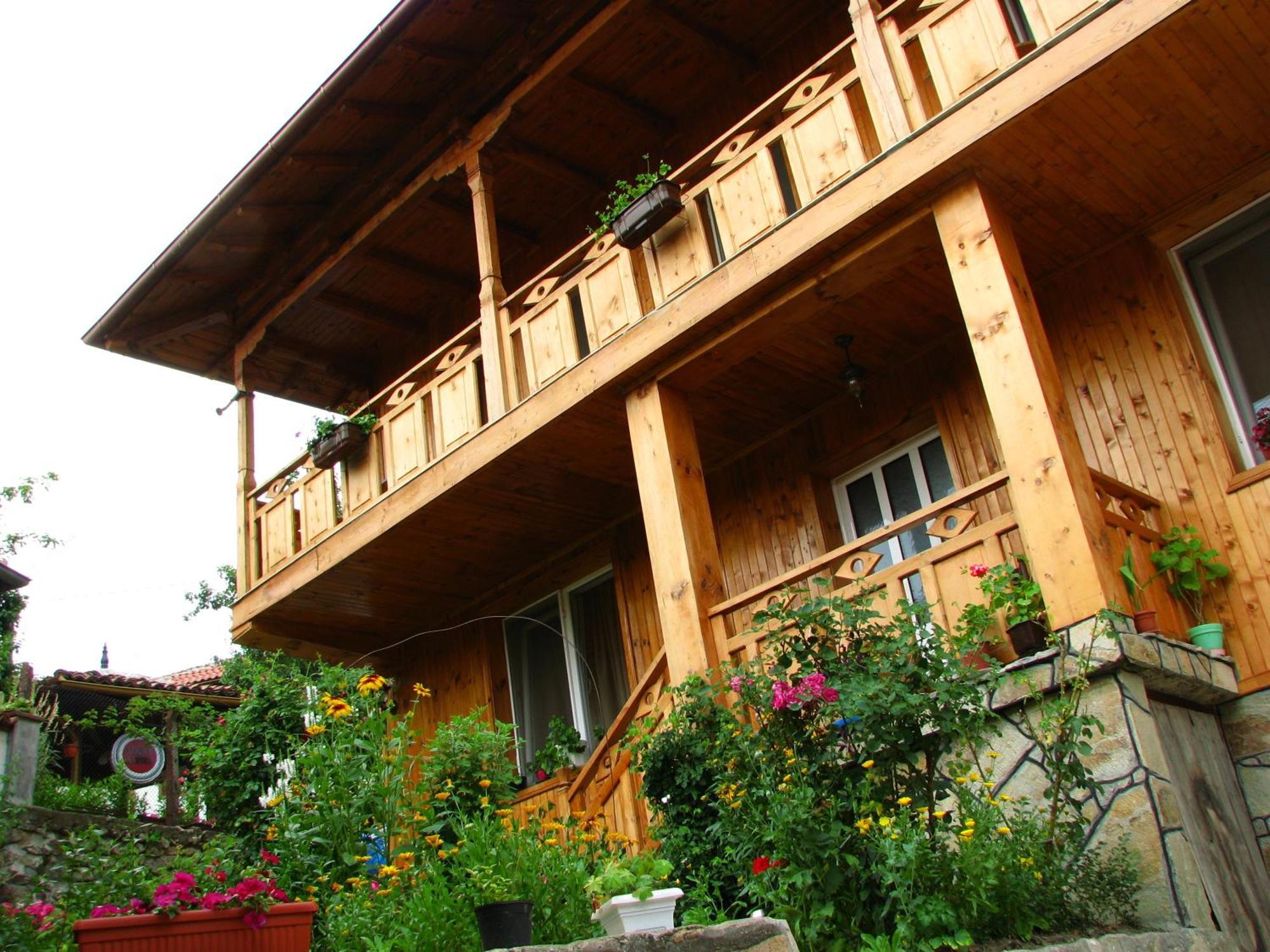 Guest House Roden Dom Kopriwschtiza Exterior foto